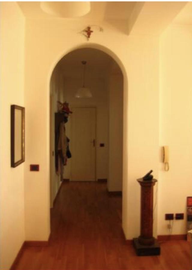 Camera In Via Tolstoi Milan Luaran gambar